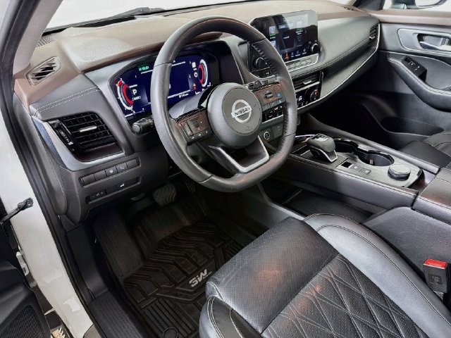 Certified 2021 Nissan Rogue Platinum AWD/4WD image 13