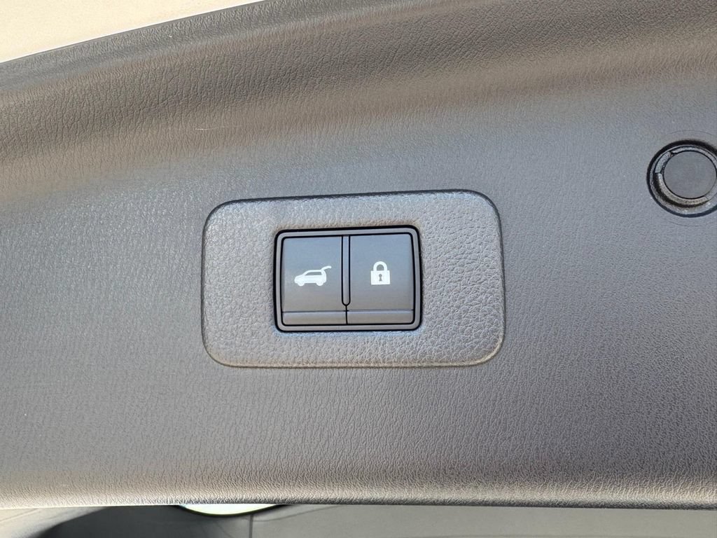 Used 2022 Nissan Armada SL w/ Midnight Edition Package AWD/4WD image 6