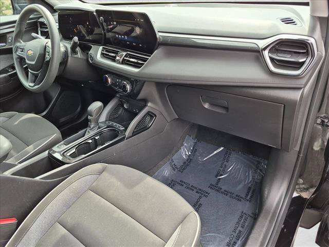 Used 2025 Chevrolet TrailBlazer LT AWD/4WD image 20