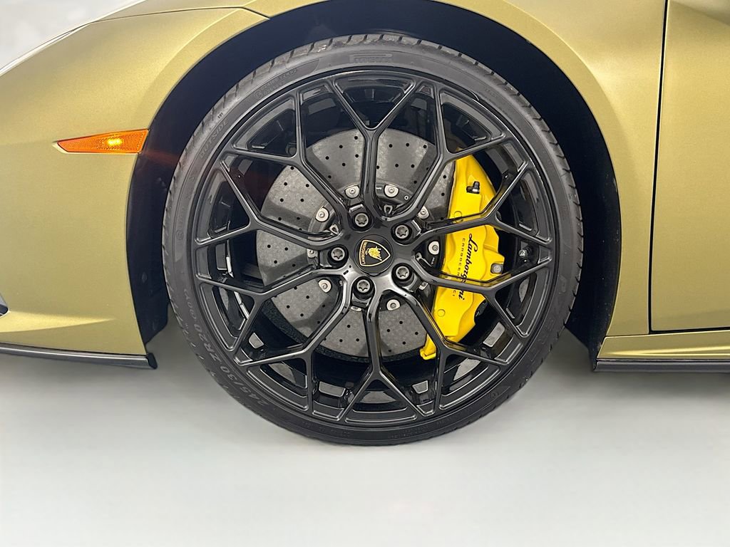 Used 2024 Lamborghini Huracan EVO AWD/4WD image 32