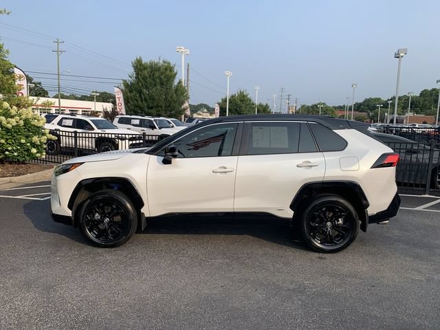 Used 2023 Toyota RAV4 XSE AWD/4WD image 5