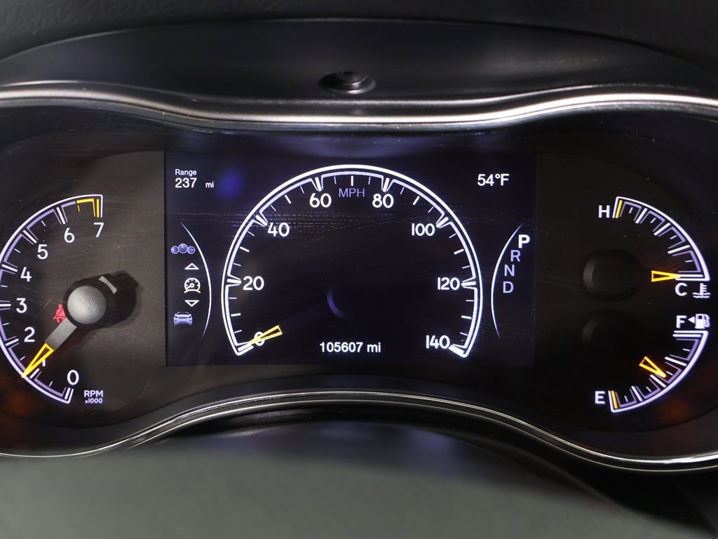 Used 2017 Jeep Grand Cherokee Altitude image 41