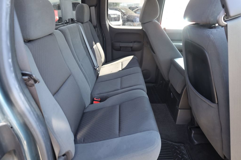 Used 2009 Chevrolet Silverado 1500 LT w/ Power Pack Plus AWD/4WD image 17