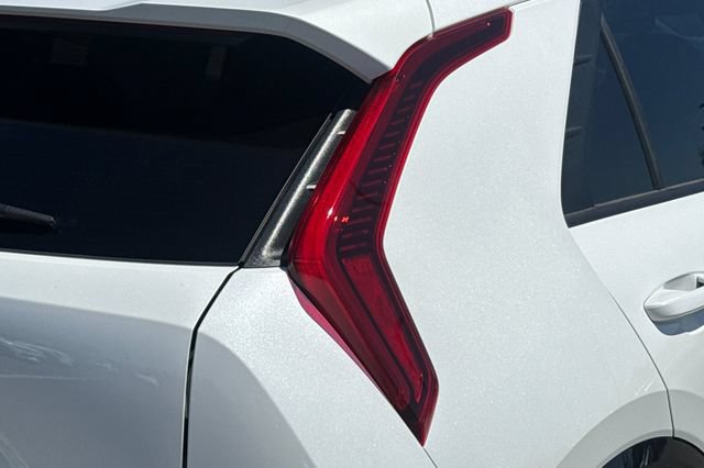 New 2026 Kia Niro Wind FWD image 35