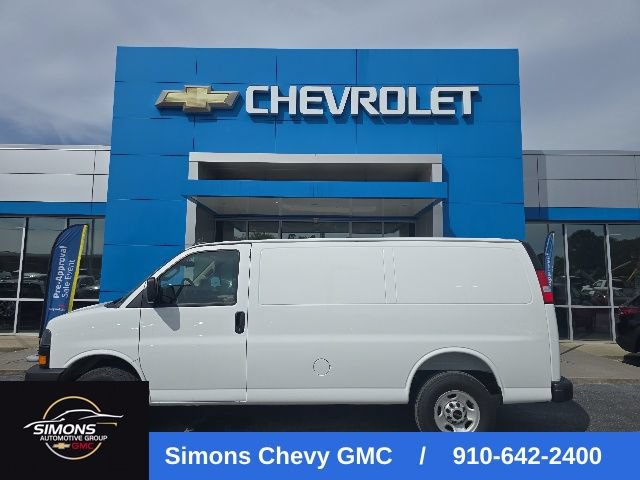 Used 2025 GMC Savana 3500 RWD image 2