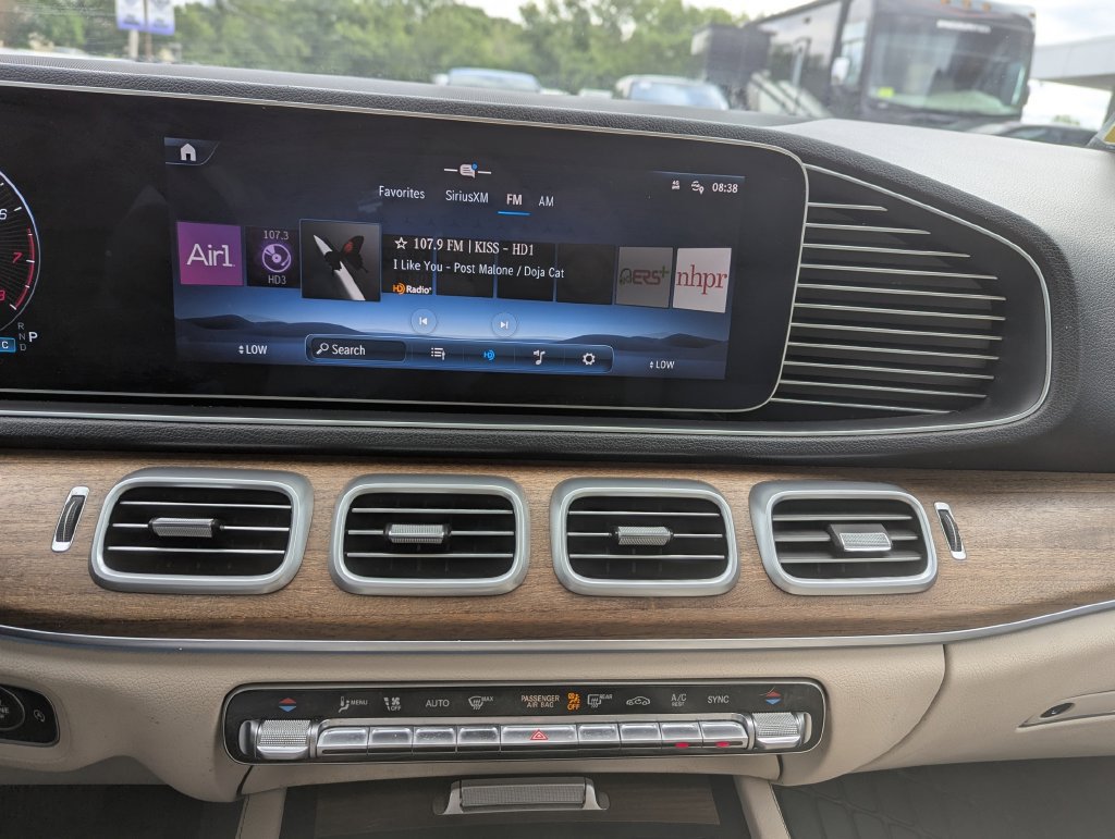 Used 2024 Mercedes-Benz GLE 450 4MATIC image 23