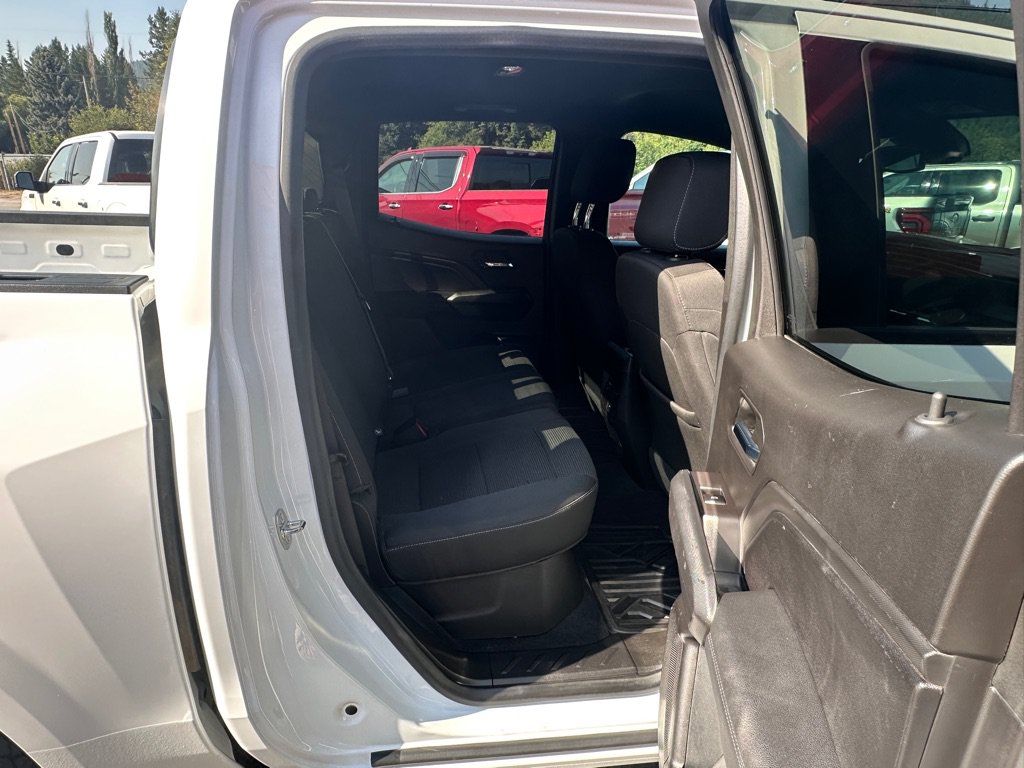 Used 2023 Chevrolet Colorado LT w/ LT Convenience Package II AWD/4WD image 5