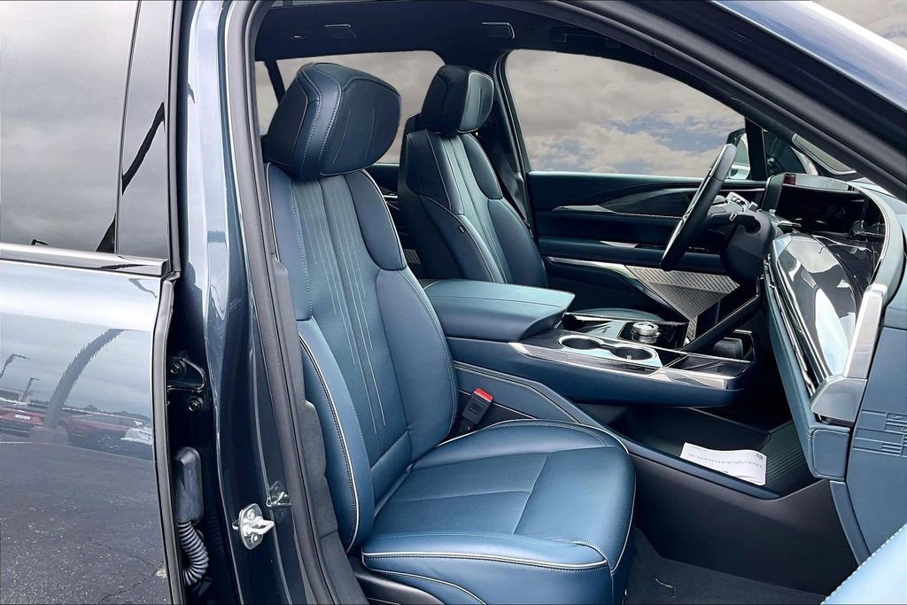 Certified 2026 Cadillac Escalade IQ Sport 2 w/ LPO, Floor Liner Package AWD/4WD image 30