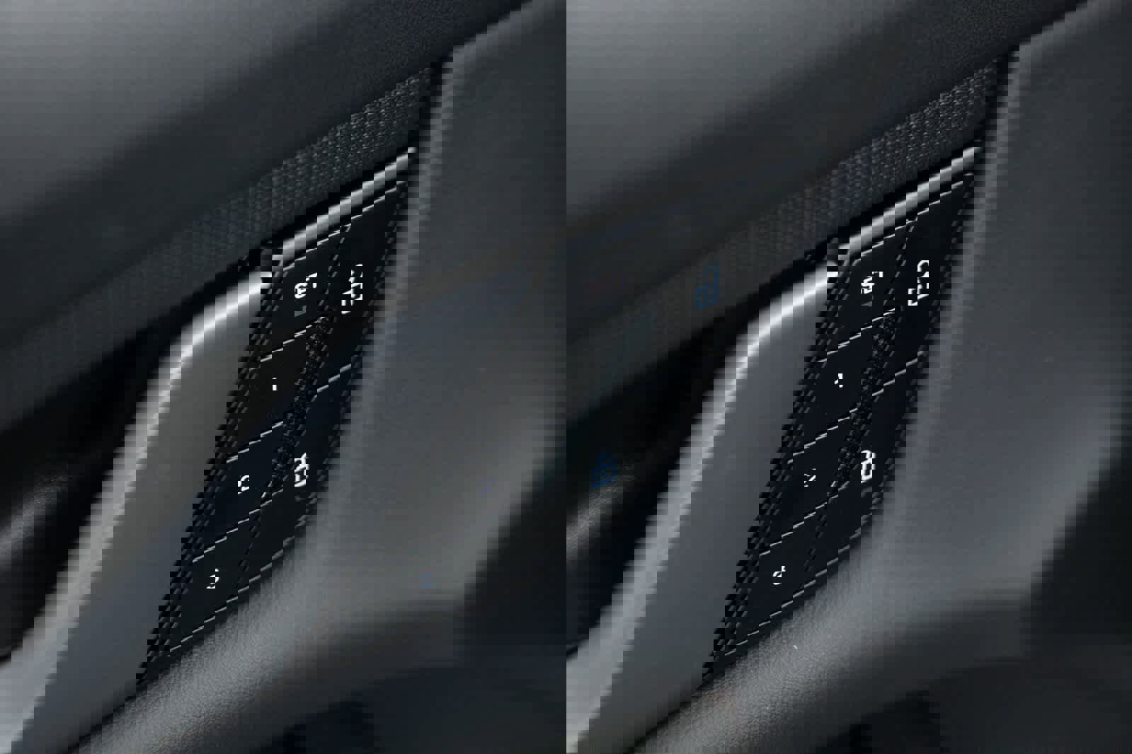 Certified 2025 Porsche Taycan 4S image 19