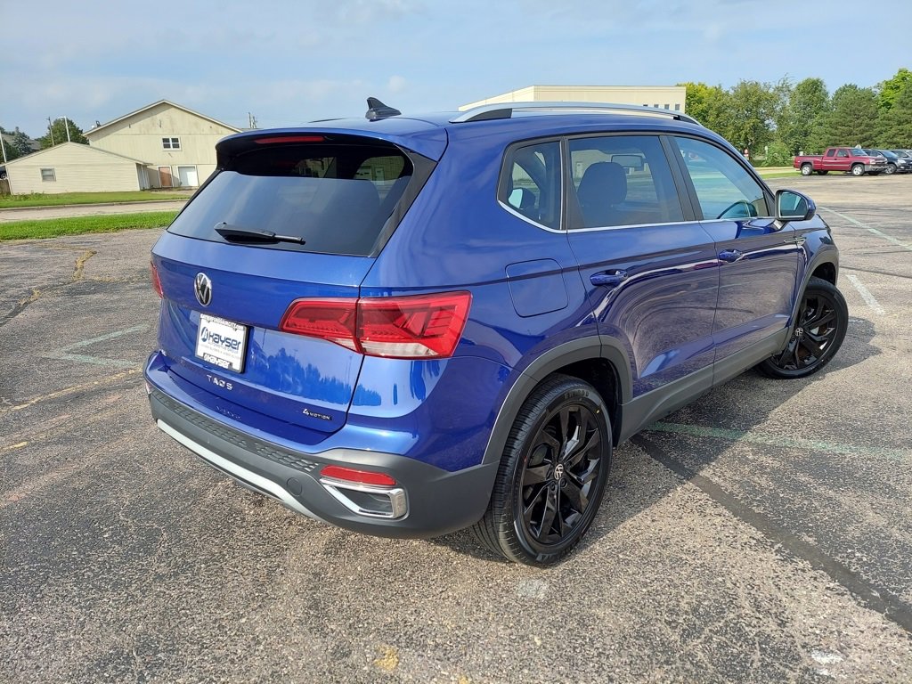 Used 2022 Volkswagen Taos SE w/ Panoramic Sunroof Package image 16