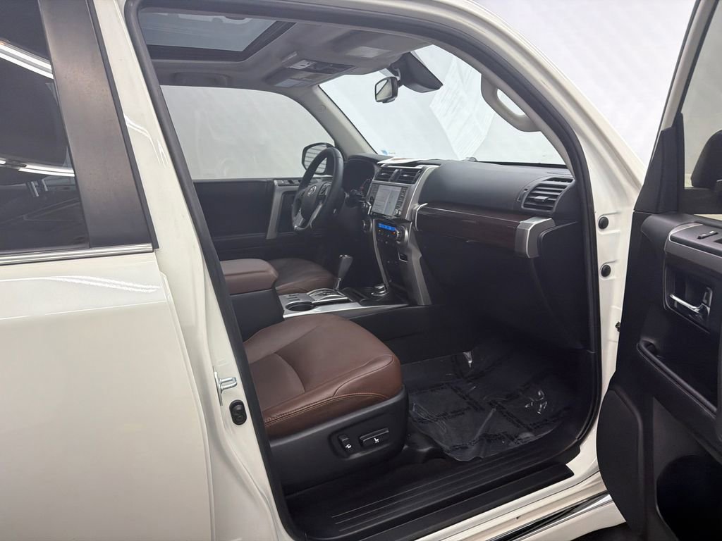 Used 2021 Toyota 4Runner Limited AWD/4WD image 15