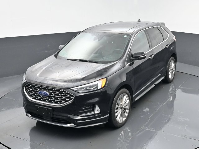 Used 2020 Ford Edge Titanium w/ Equipment Group 301A AWD/4WD image 24