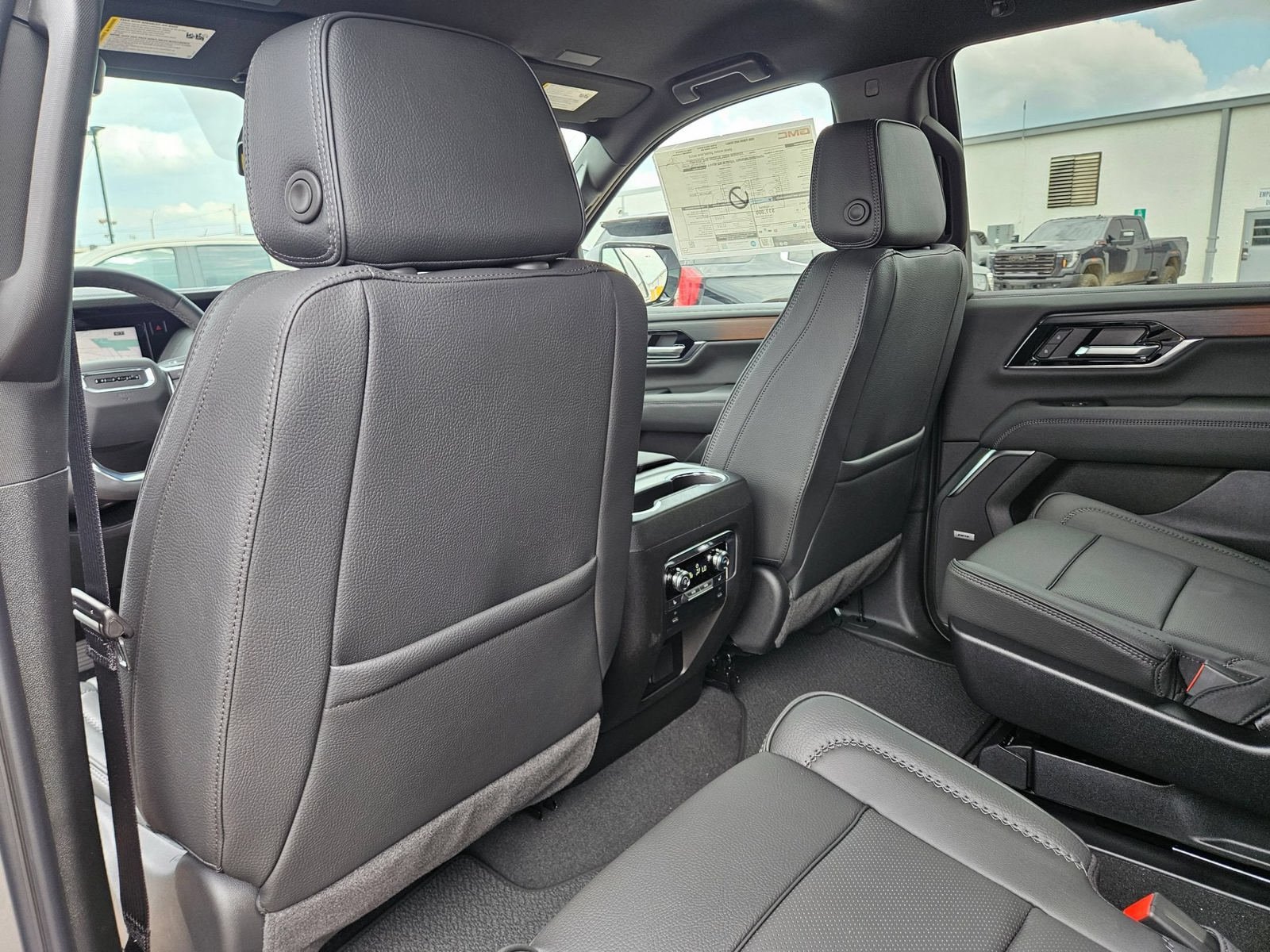 New 2026 GMC Yukon Denali AWD/4WD image 23
