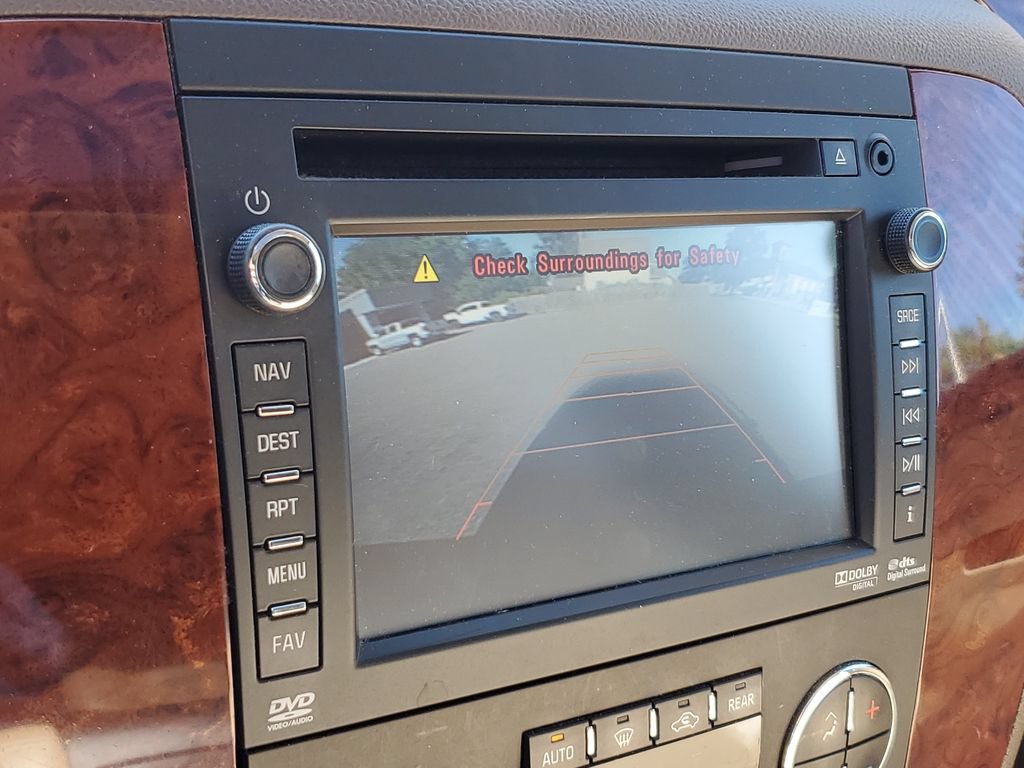 Used 2014 Chevrolet Suburban LTZ AWD/4WD image 30