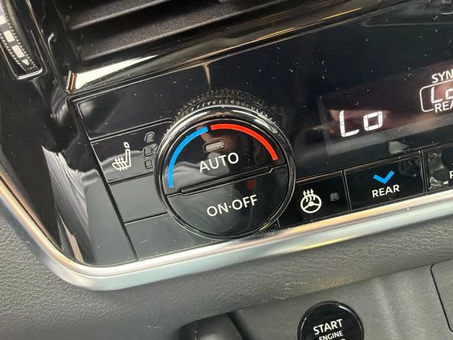 Used 2024 Nissan Rogue Platinum w/ Platinum Premium Package AWD/4WD image 13