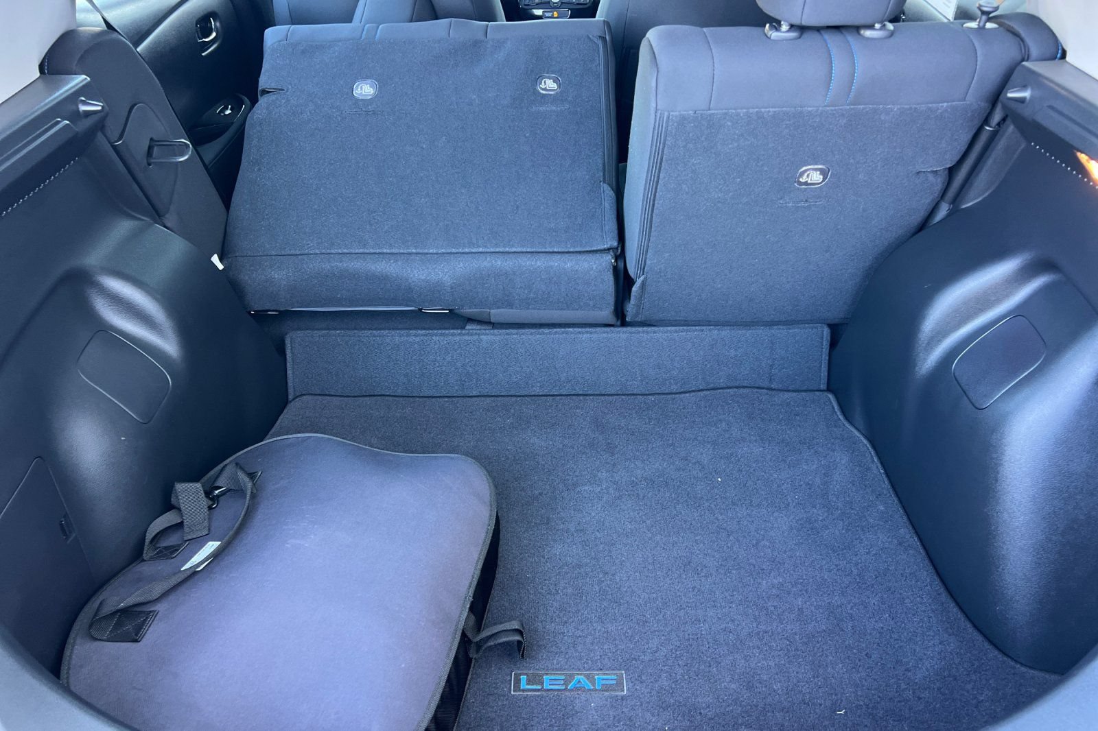 Certified 2024 Nissan Leaf SV Plus FWD image 17