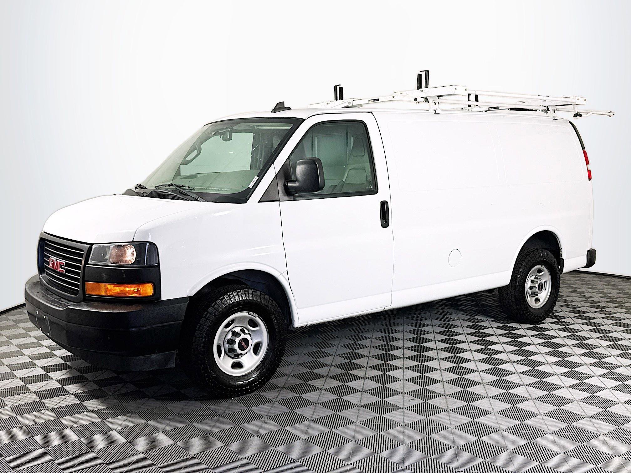 Used 2023 GMC Savana 2500 w/ Driver Convenience Package image 4