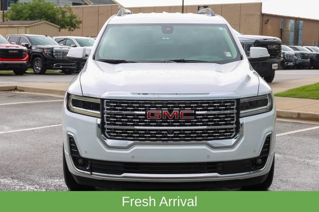 Used 2023 GMC Acadia Denali w/ Denali Technology Package FWD image 2