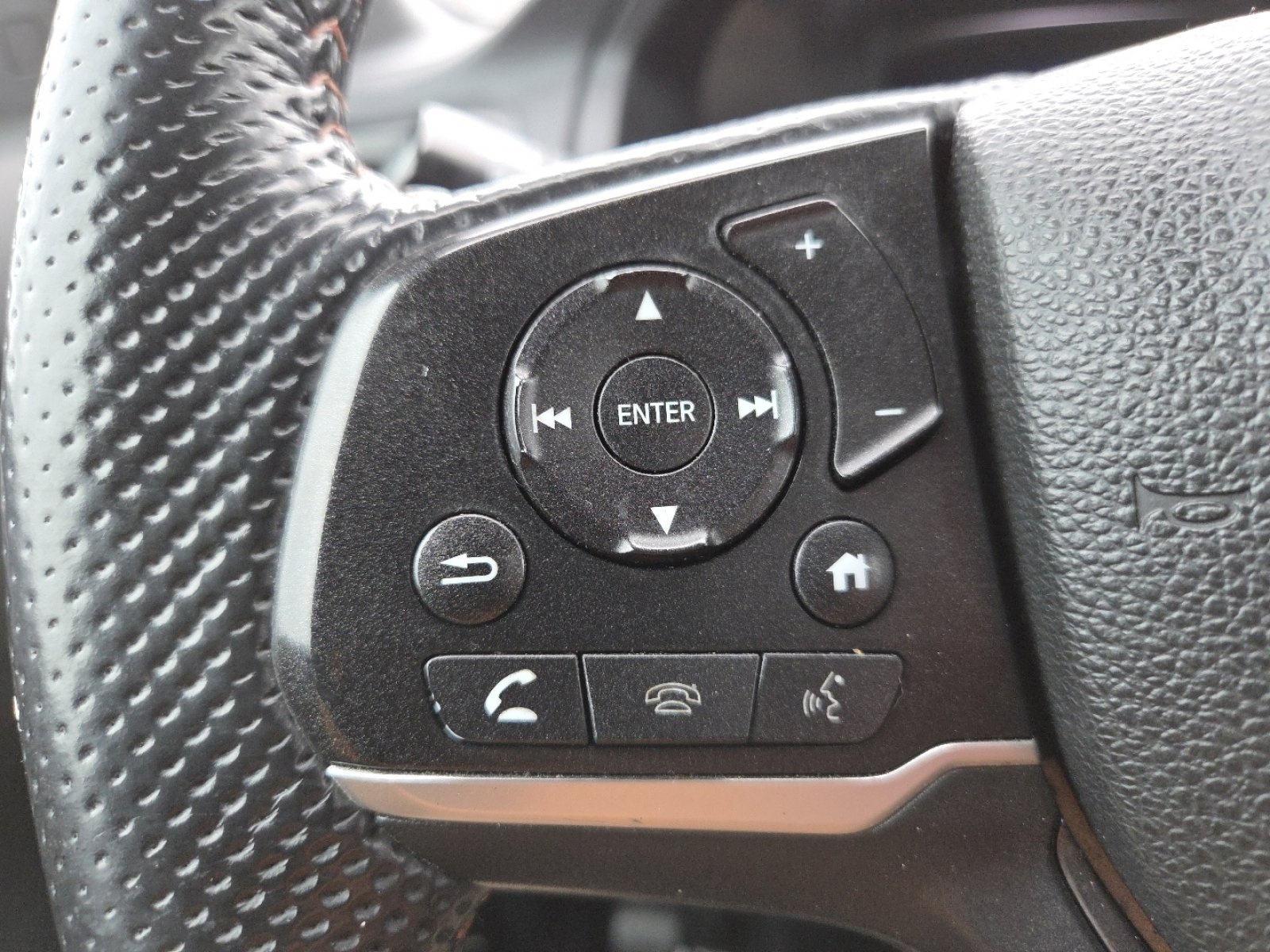 Certified 2023 Honda Passport TrailSport image 37