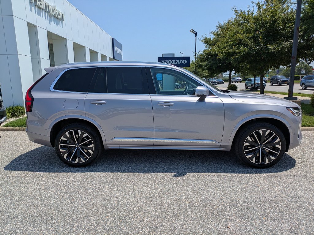 New 2026 Volvo XC90 T8 Plus w/ Protection Package Premier AWD/4WD image 3
