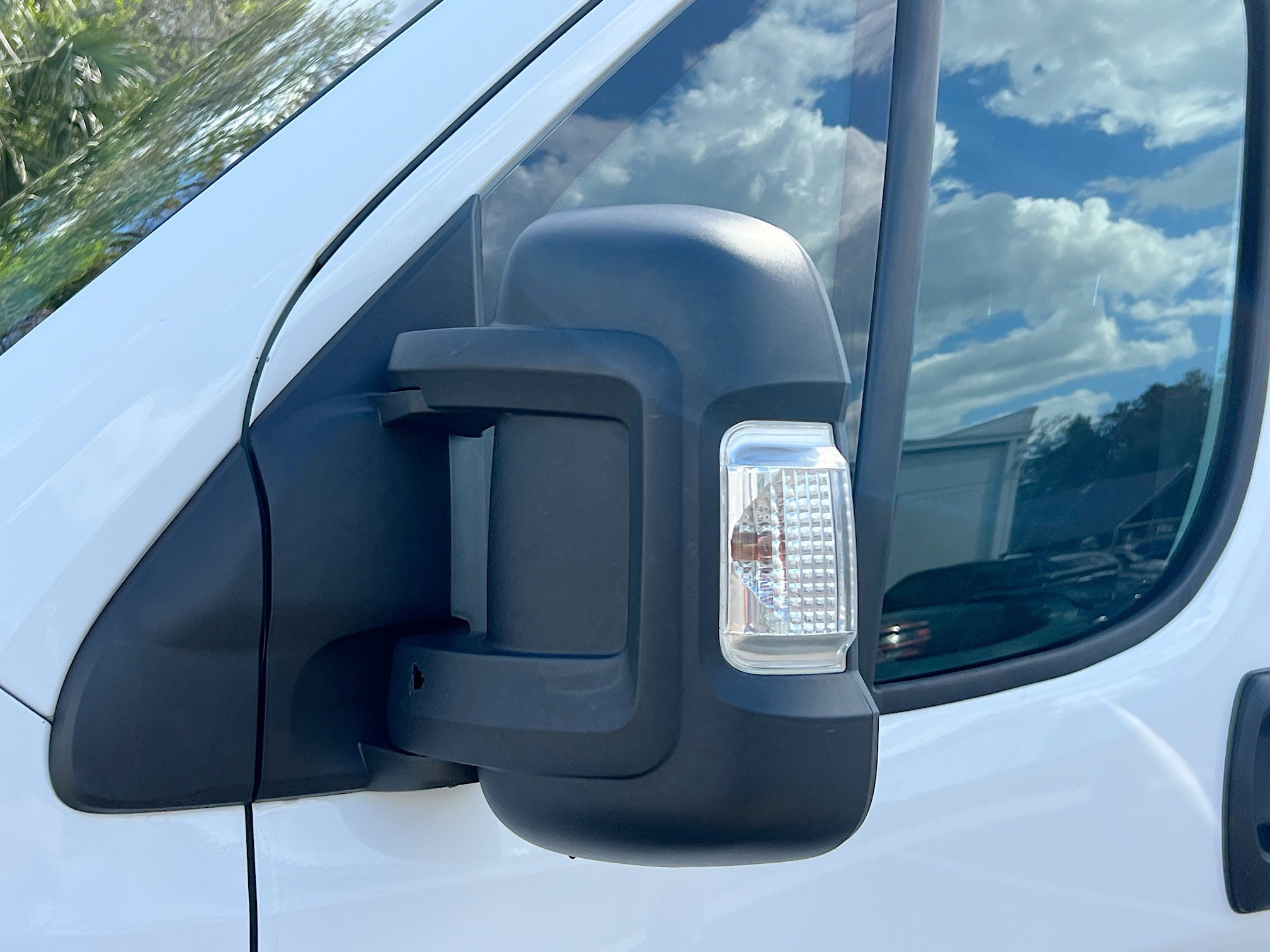 Used 2023 RAM ProMaster 2500 FWD image 12