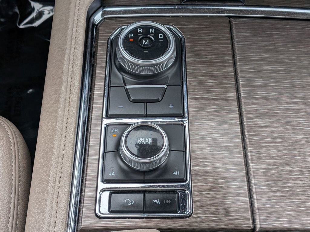 Used 2024 Ford Expedition Limited image 29