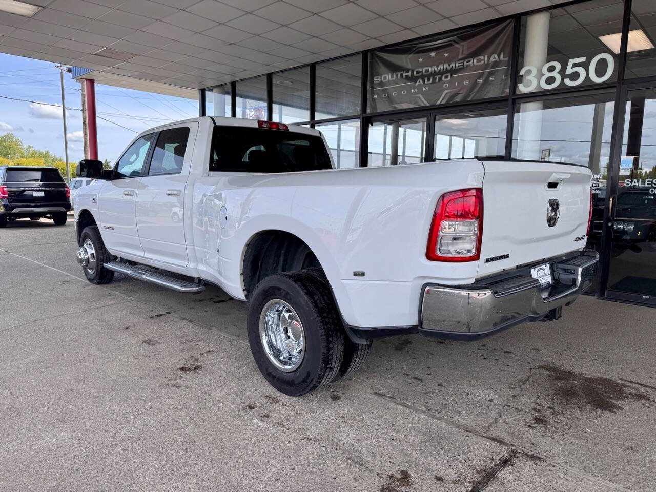 Used 2020 RAM 3500 Big Horn AWD/4WD image 3