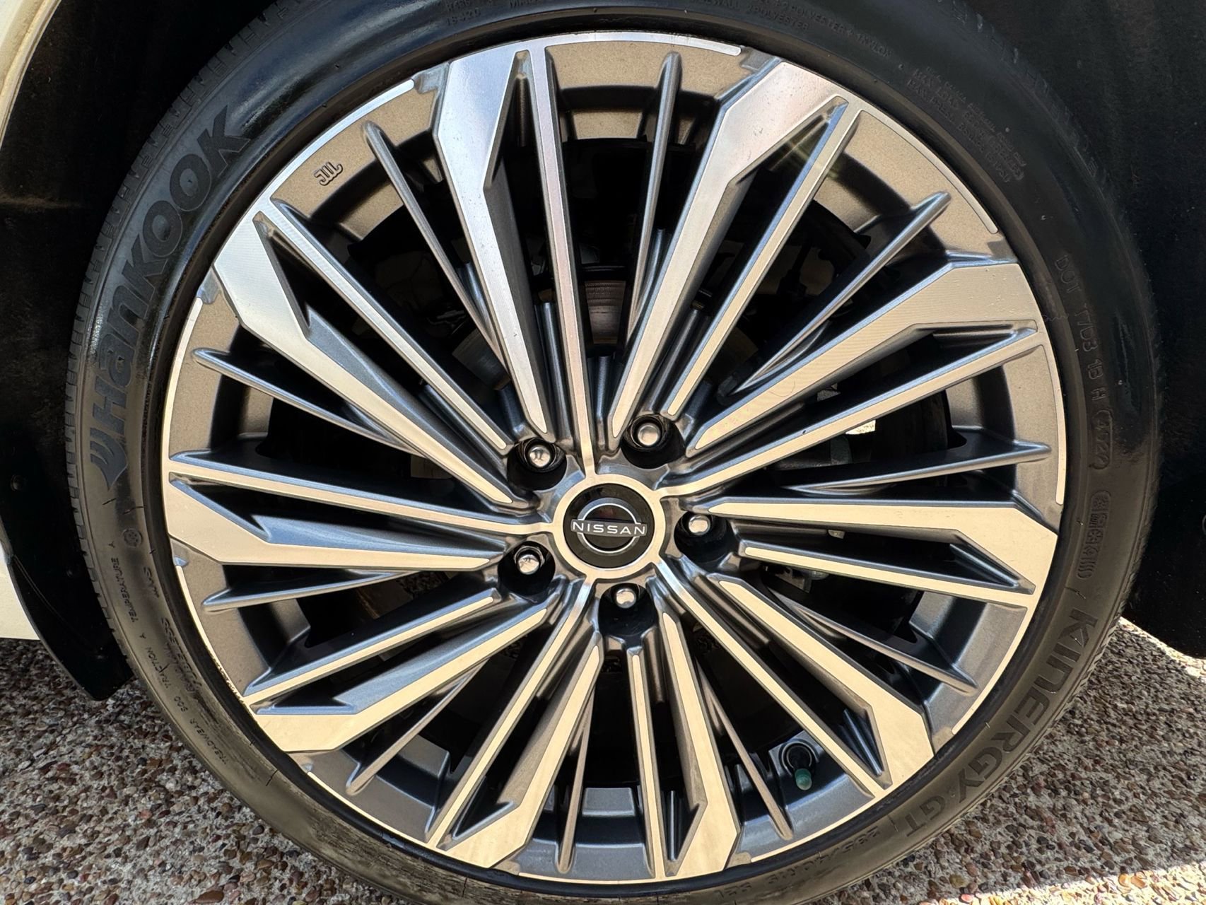 Used 2023 Nissan Altima 2.5 SL image 34