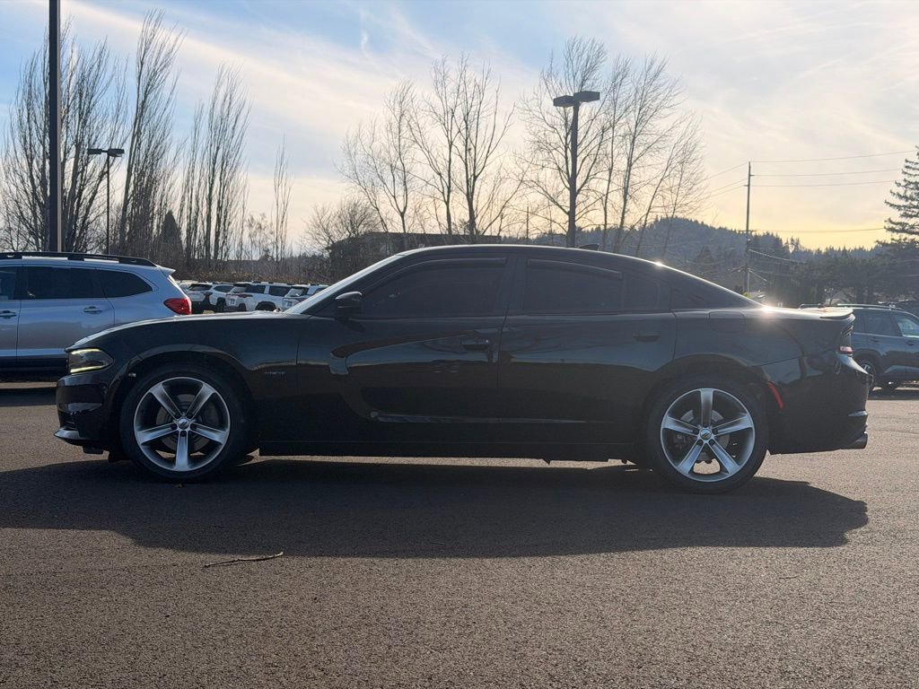 Used 2017 Dodge Charger R/T image 4