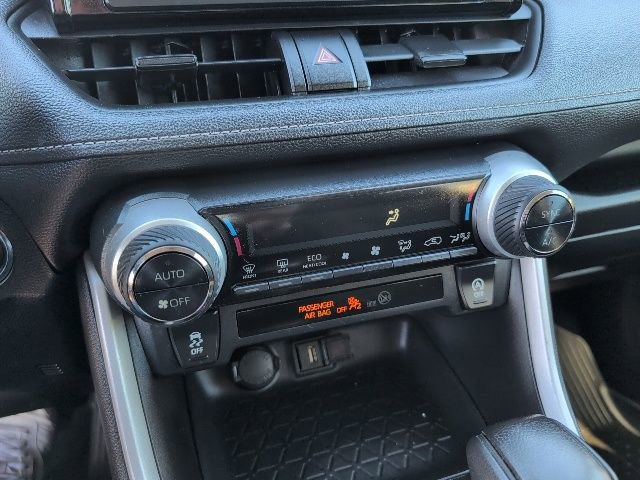 Used 2021 Toyota RAV4 XLE image 21