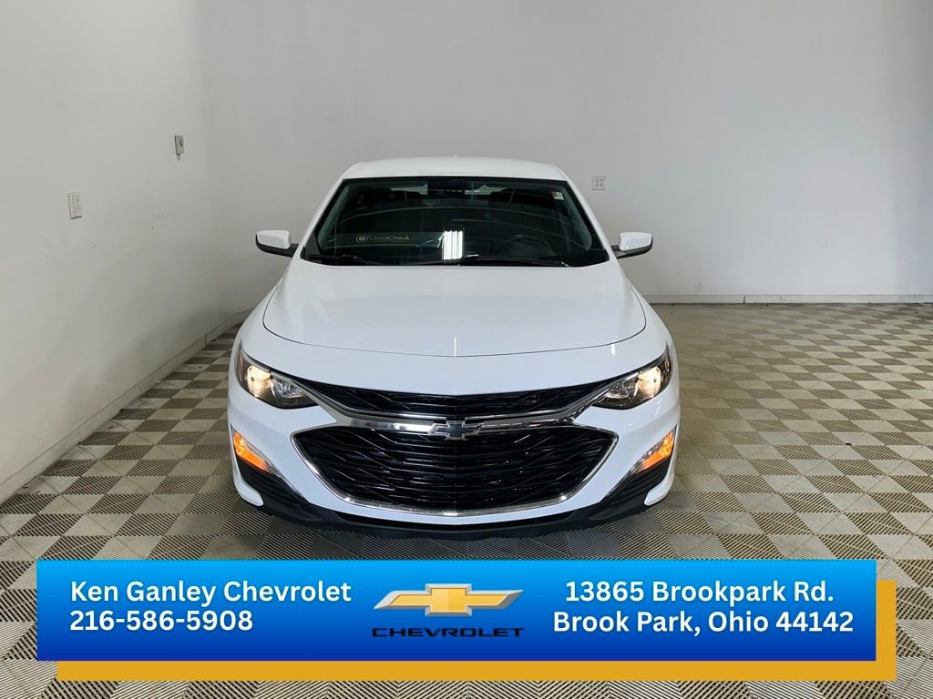 Used 2024 Chevrolet Malibu RS FWD image 2
