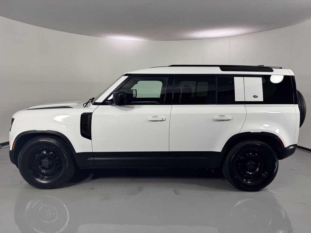 Used 2022 Land Rover Defender 110 AWD/4WD image 8