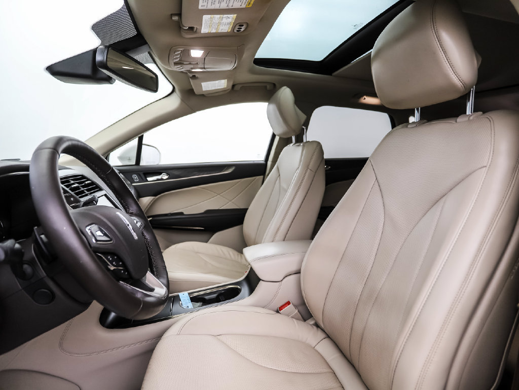 Used 2019 Lincoln MKC Reserve w/ MKC Climate Package AWD/4WD image 11