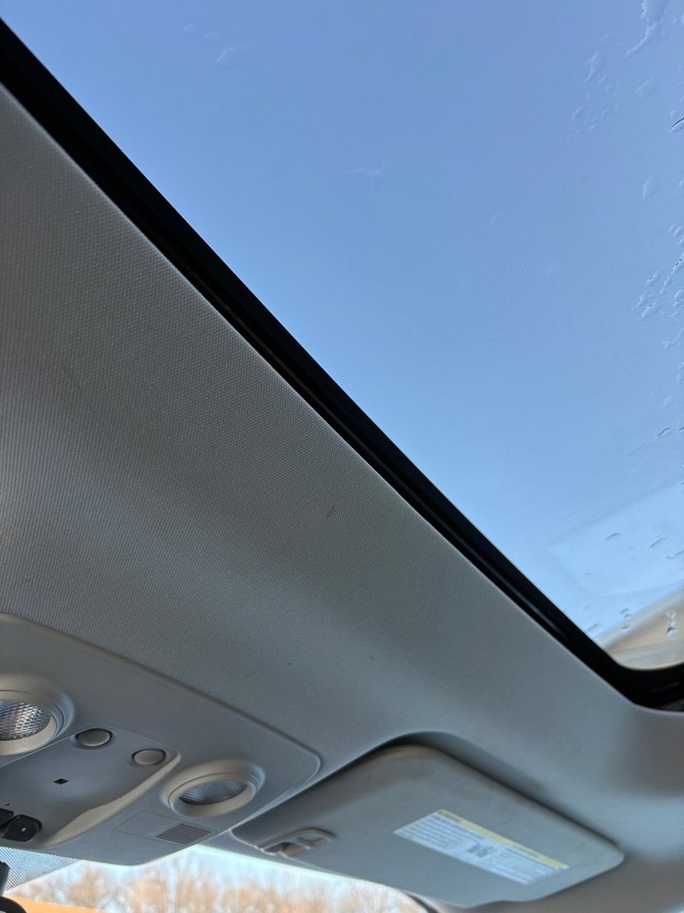 Used 2014 Chevrolet Traverse LTZ image 18