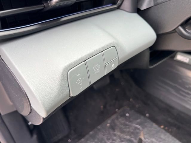 Certified 2025 Hyundai Elantra Limited image 19