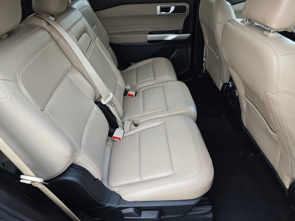 Used 2021 Ford Explorer XLT w/ Equipment Group 202A image 30