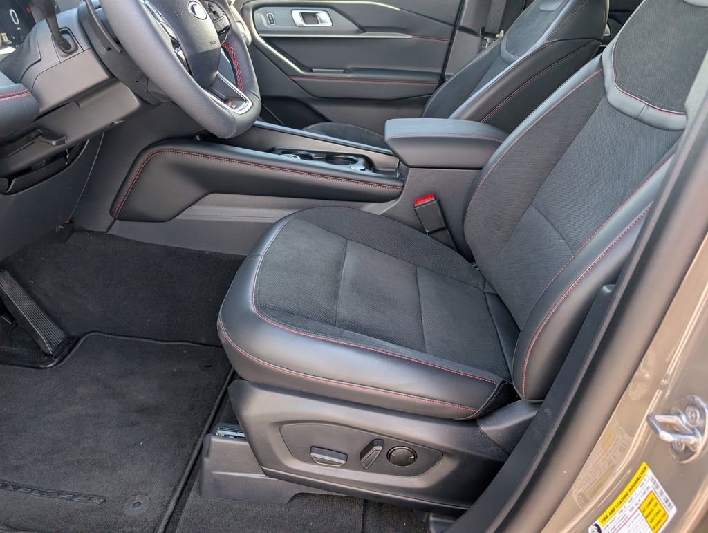 Used 2026 Ford Explorer ST image 14