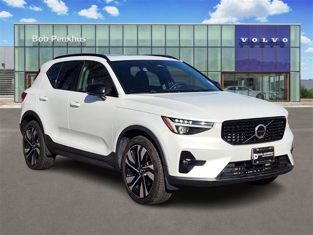 Used 2024 Volvo XC40 B5 Ultimate