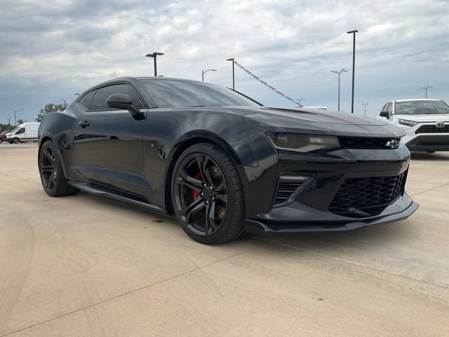 Used 2018 Chevrolet Camaro SS RWD image 28