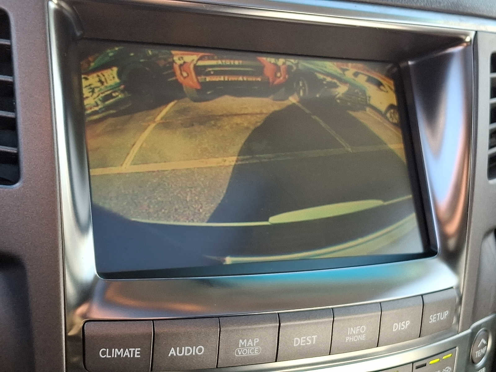 Used 2011 Lexus LX 570 4WD image 19