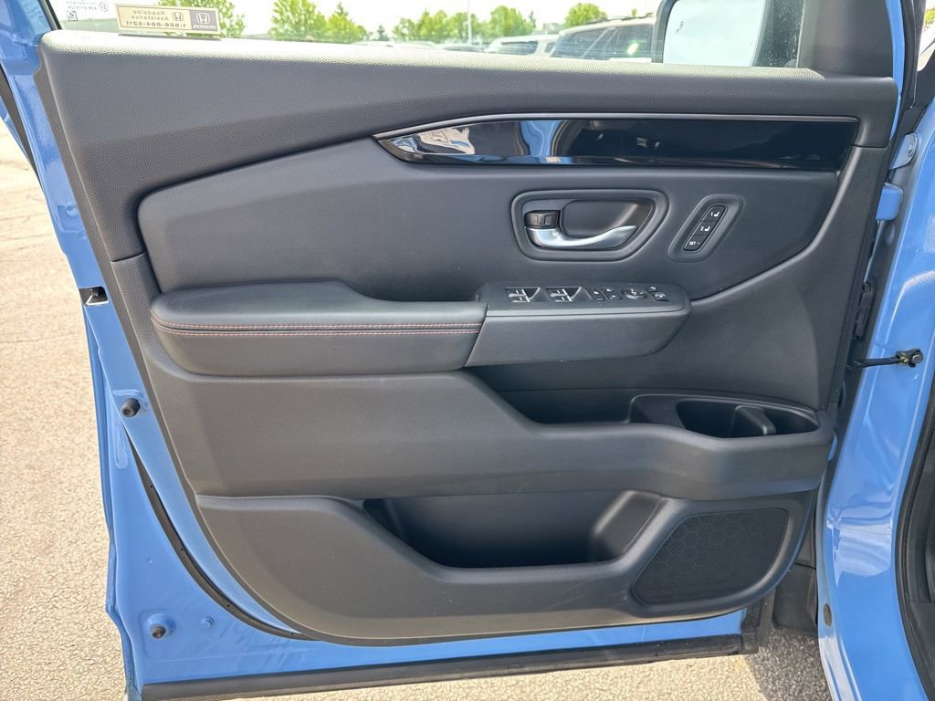 Certified 2023 Honda Pilot TrailSport image 32