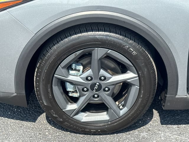 Used 2025 Kia K4 FWD image 24