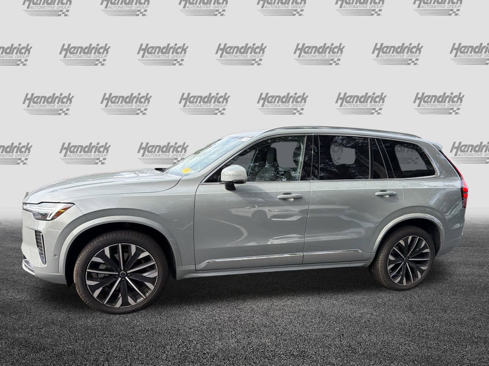 Certified 2025 Volvo XC90 B6 Plus image 45