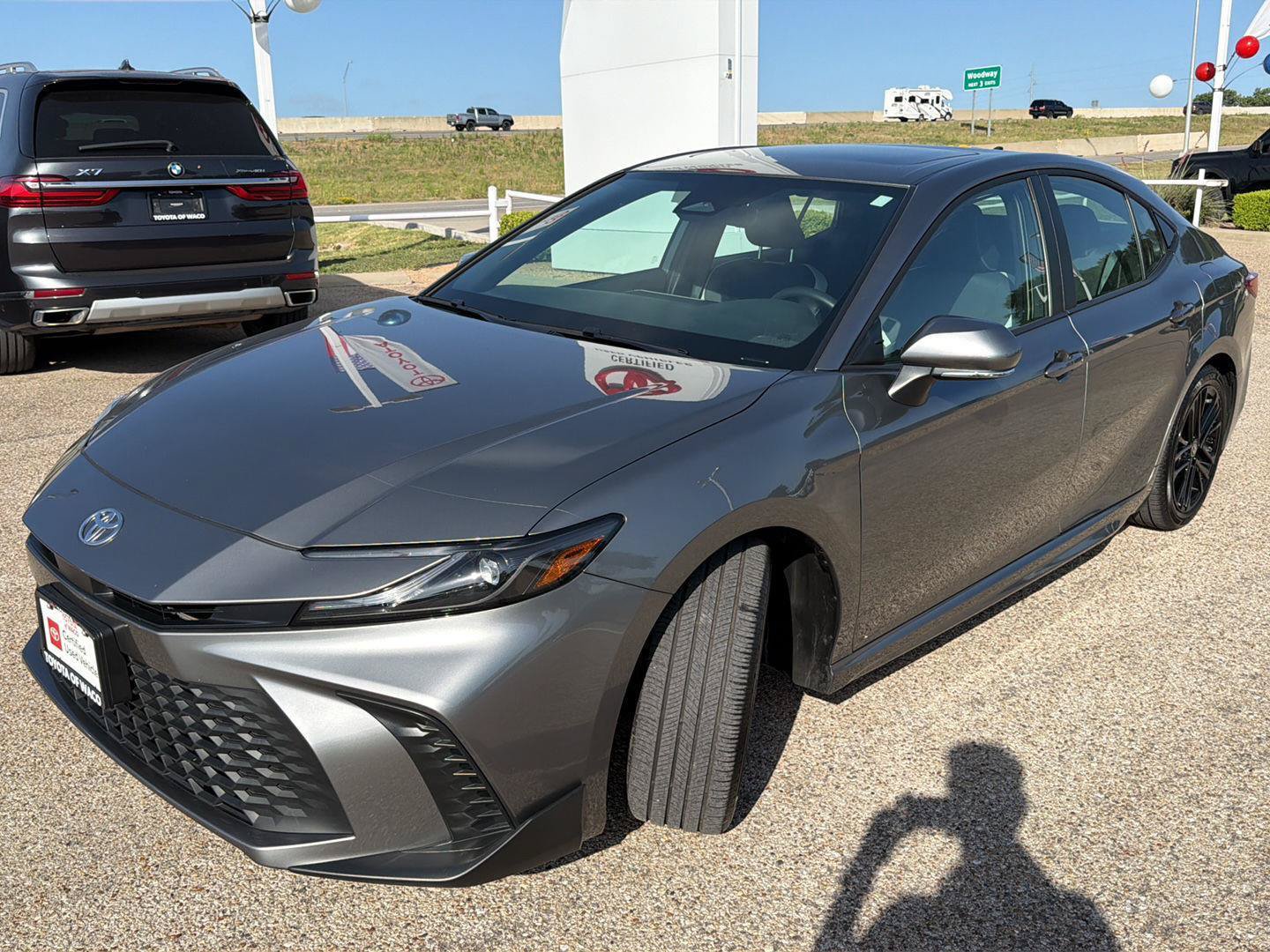 Used 2025 Toyota Camry SE FWD image 7