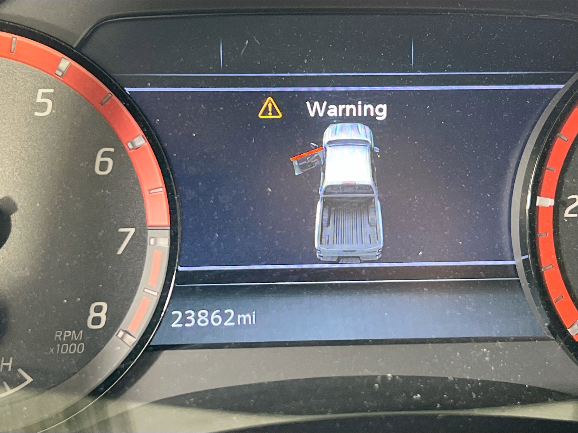 Used 2025 Nissan Frontier PRO-4X w/ Pro Convenience Package image 12