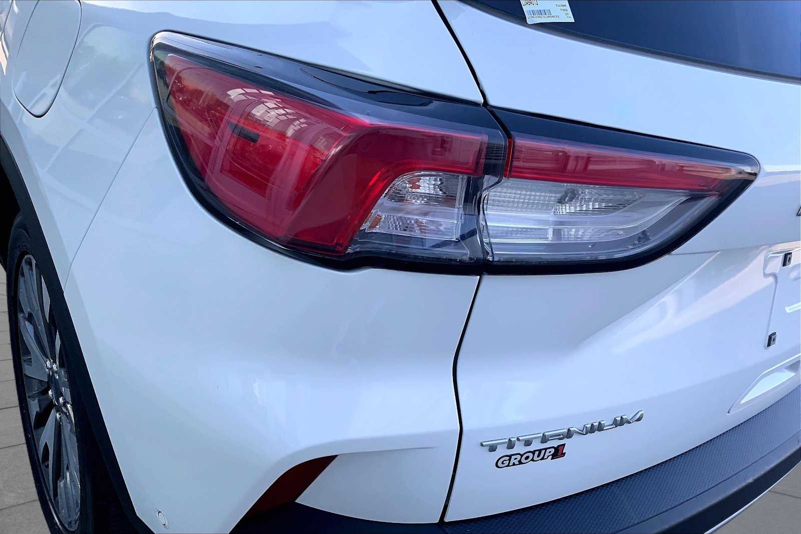 Used 2020 Ford Escape Titanium FWD image 28