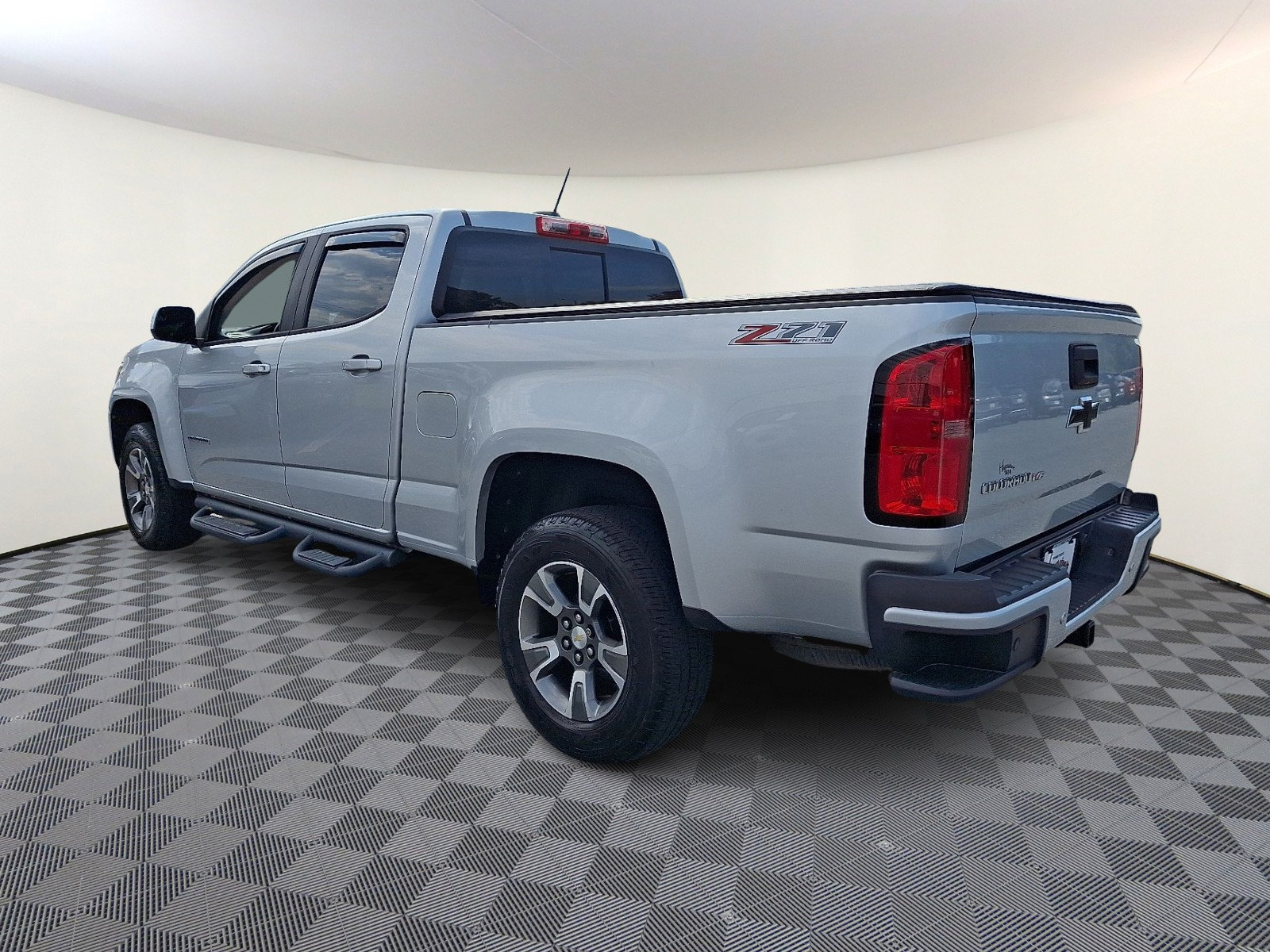 Used 2019 Chevrolet Colorado Z71 AWD/4WD image 4