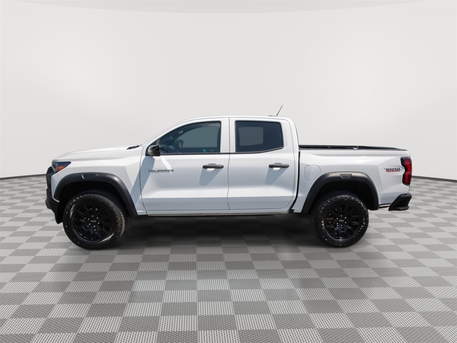 Used 2023 Chevrolet Colorado Trail Boss w/ Advanced Trailering Package AWD/4WD image 9