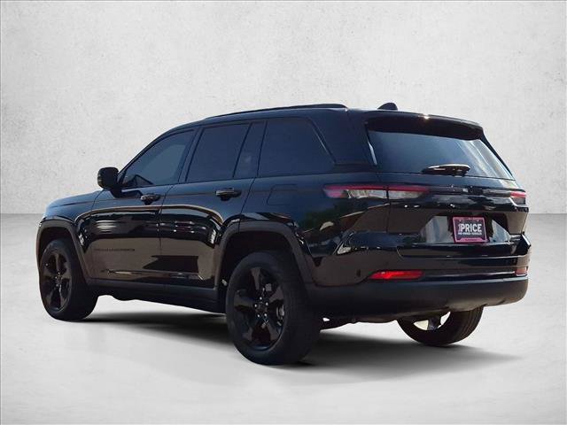Used 2023 Jeep Grand Cherokee Limited w/ Black Appearance Package AWD/4WD image 8