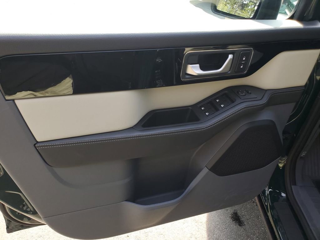 Used 2025 INEOS Grenadier Fieldmaster Edition image 15